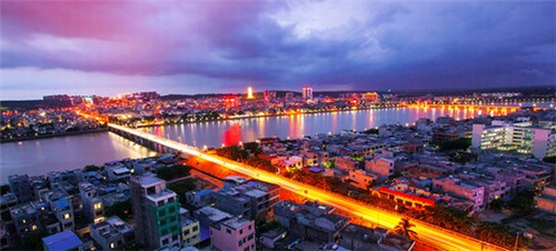 加盟麻辣头条麻辣烫投入会不会很高